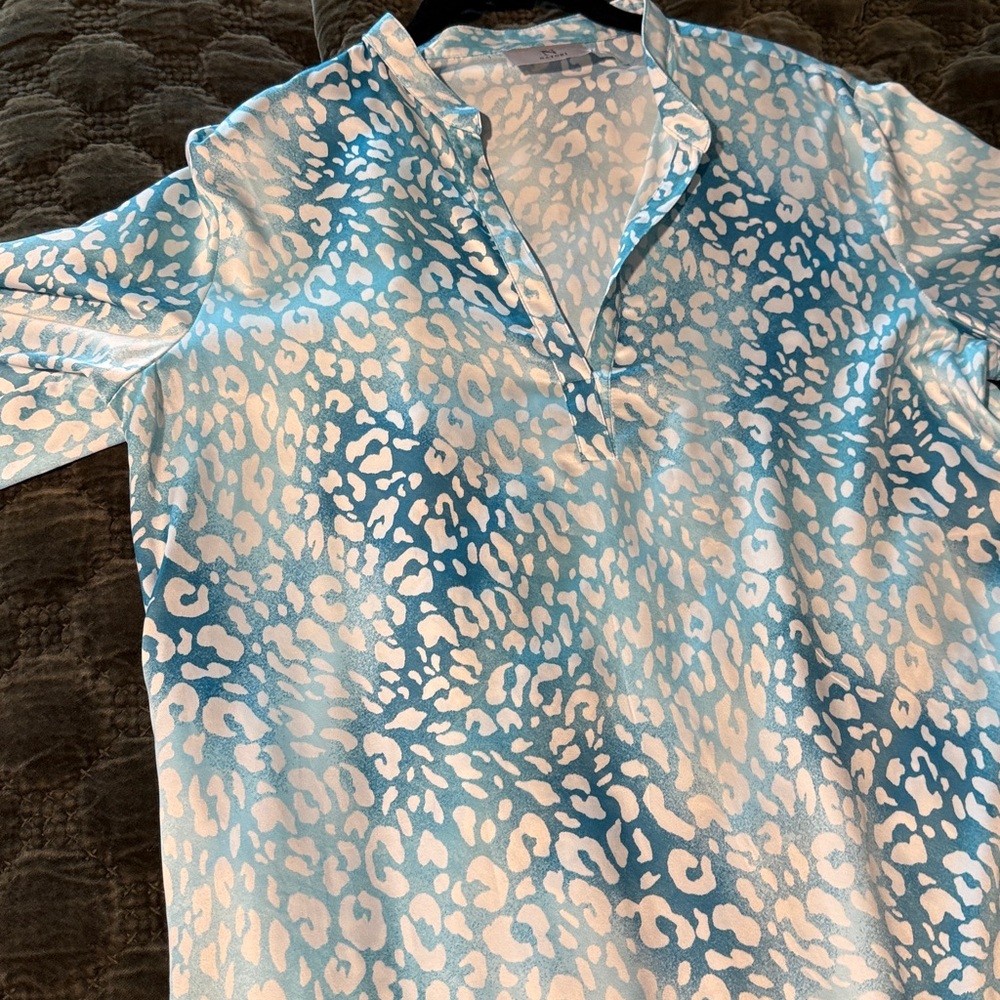 Natori Teal and cheetah print. Kaftan, robe, lounger, kimono. Medium